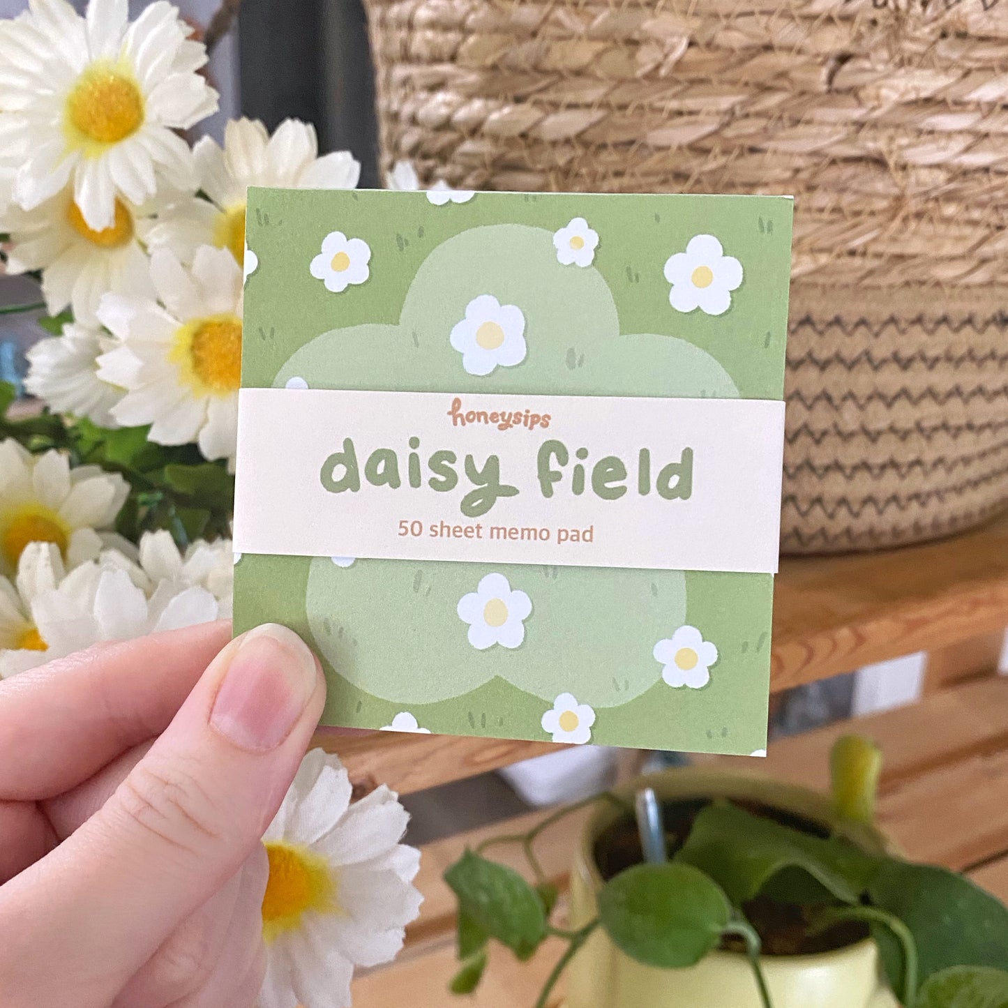 Daisy Field Memo Pad